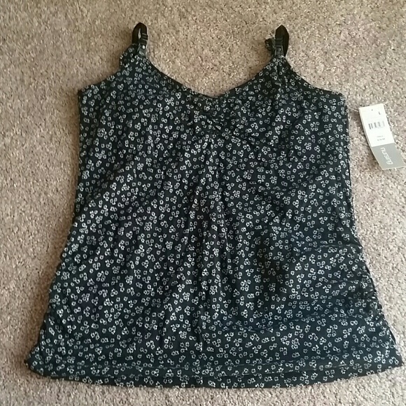 Clip down nursing tank in daisy