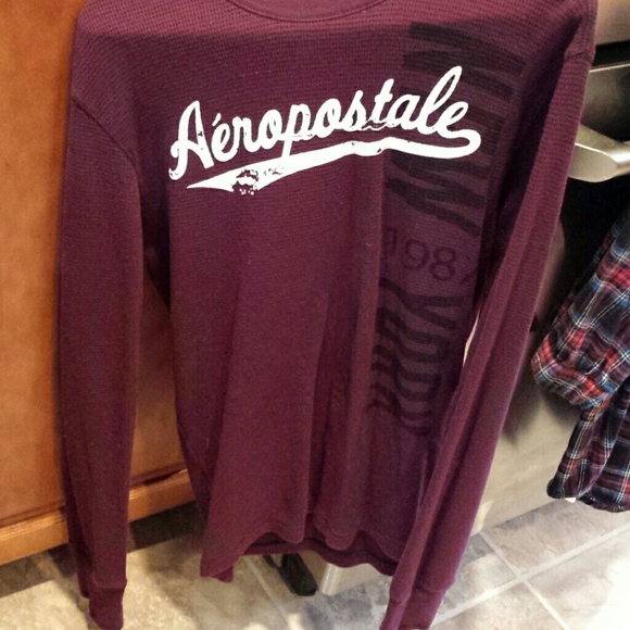 Men's size small maroon aeropostale