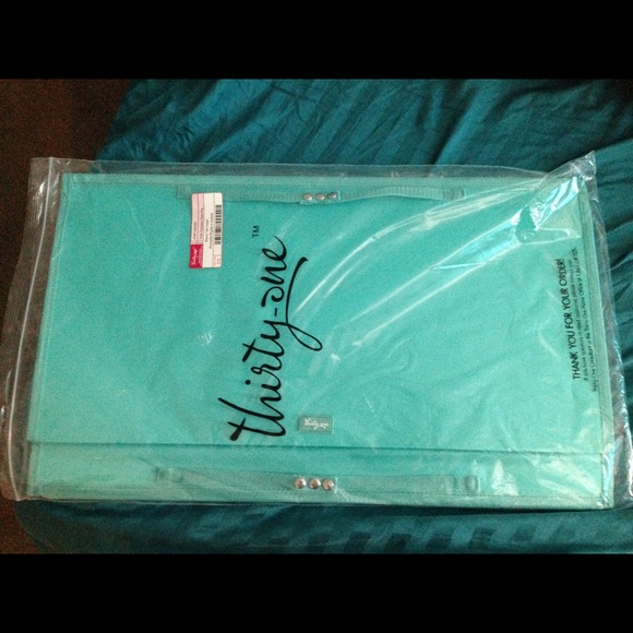 Thirty one stand tall insert