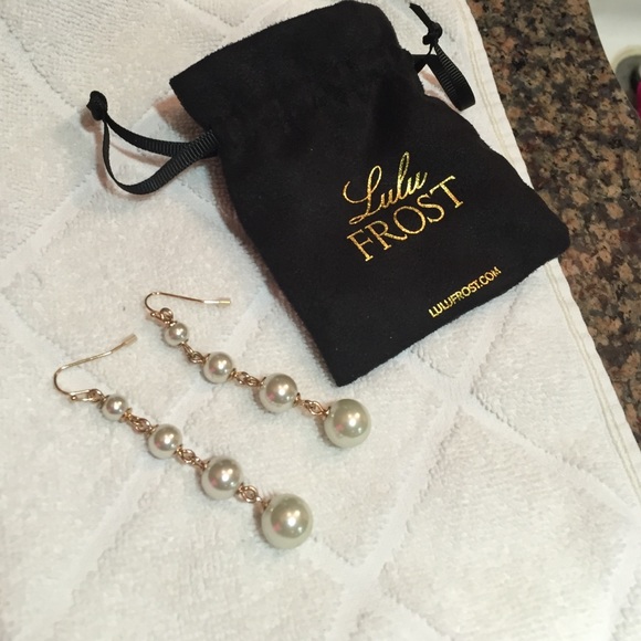 Lulu Frost Pearl Earrings