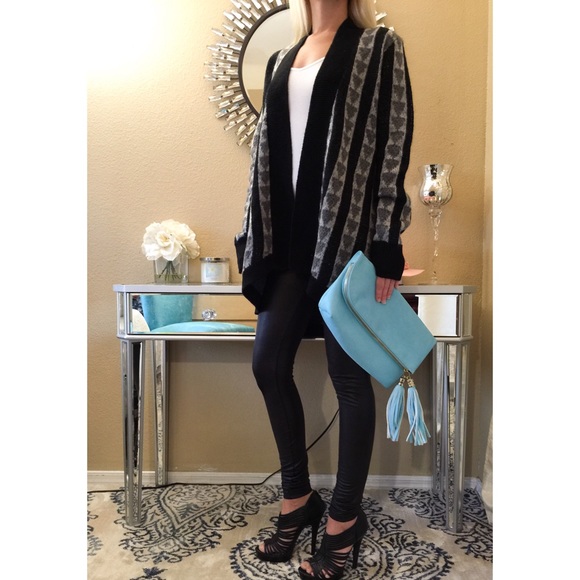 🌲Buy 1 Get 1 Free 🌲 Aztec Cardigan• - Picture 3 of 3