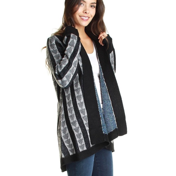 🌲Buy 1 Get 1 Free 🌲 Aztec Cardigan• - Picture 2 of 3