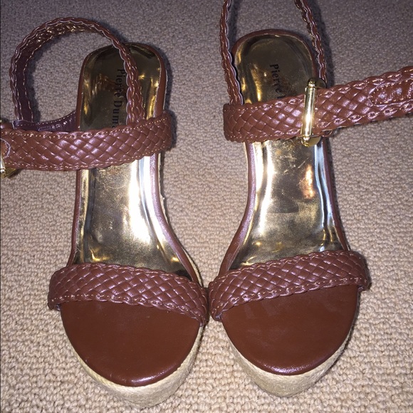 Brown wedges
