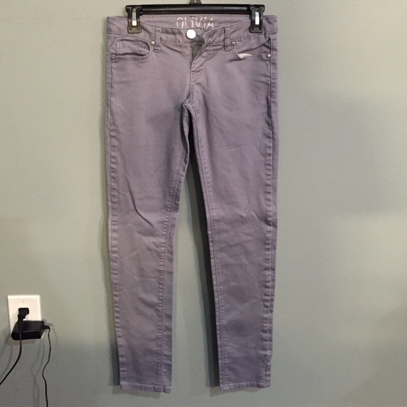 Grey/ blue jeans