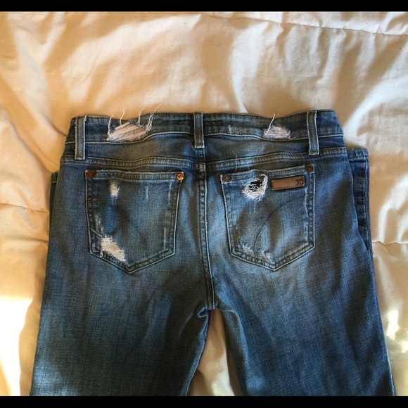 Holy jeans