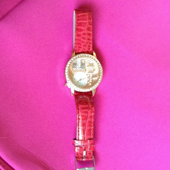 💥💥 Final Price 💥💥 lady tower watch - Picture 2 of 3