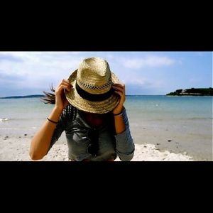 Meet your Posher, Lili