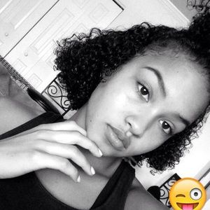 Meet your Posher, Annie