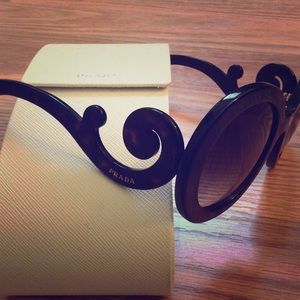 Authentic Prada Sunglasses 💕OFFERS WELCOME💕