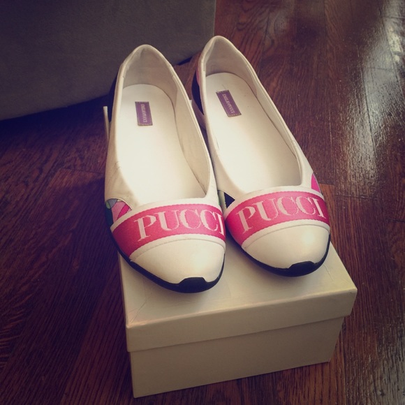 Emilio Pucci flats
