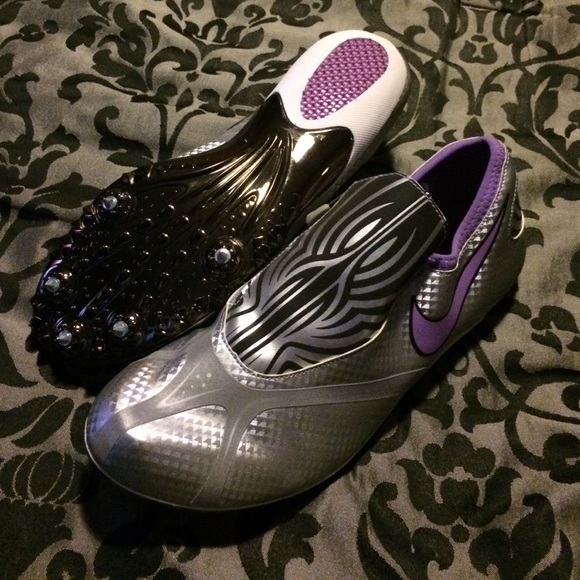 NIKE Woman's Spikes