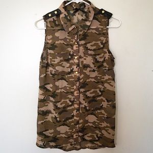 Camp button up *missing button on left shoulder*