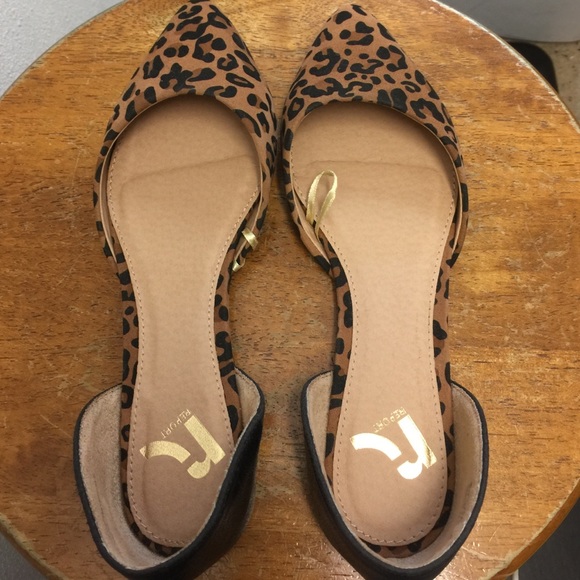 Report Pointed Flats