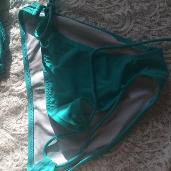 NEVER WORN VICTORIA SECRET BIKINI - Picture 2 of 3