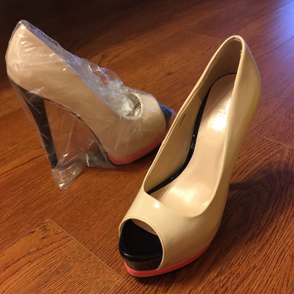 Heels - Picture 3 of 3