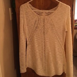 White/off white sweater