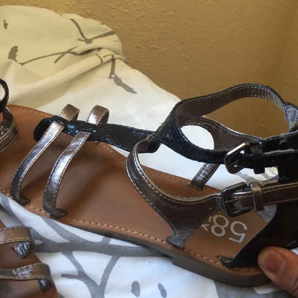 Sandals - Picture 2 of 4
