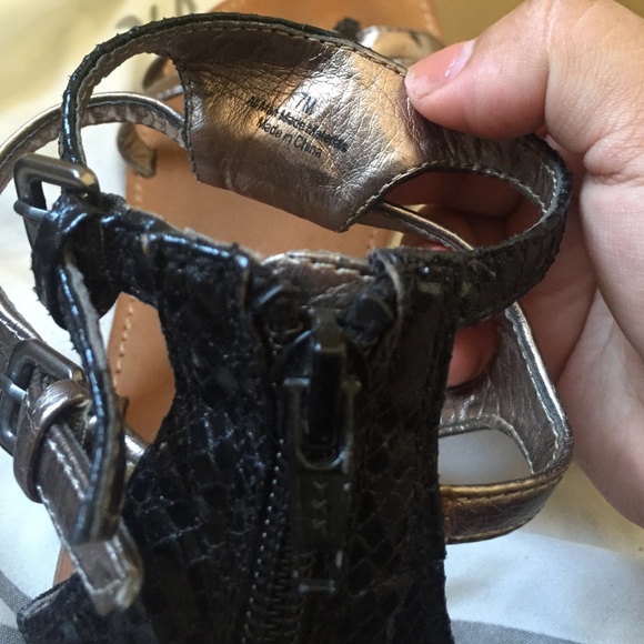 Sandals - Picture 3 of 4