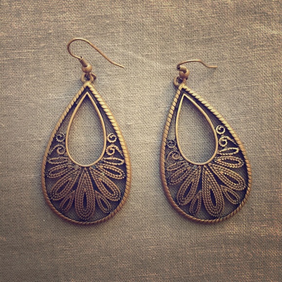 Lia Sophia earrings