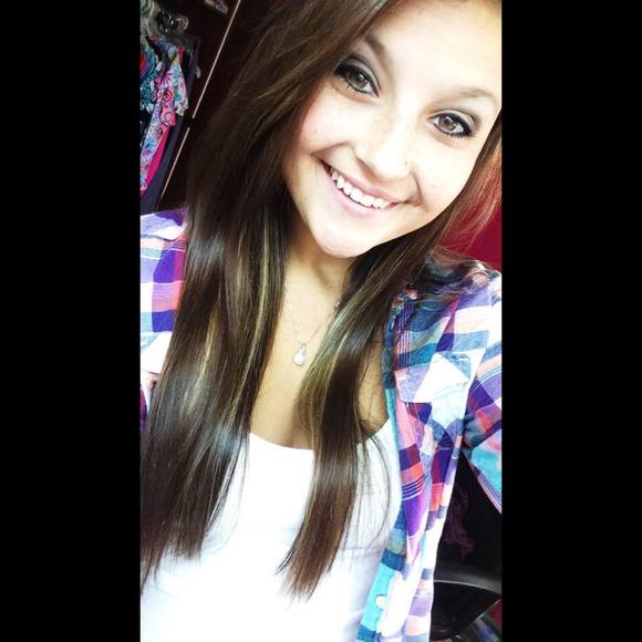 Meet your Posher, Kiana - Picture 1 of 1