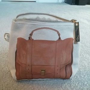 Thursday Friday makeup bag!