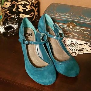 Gianni Bini teal suede Mary Jane heels NWOT