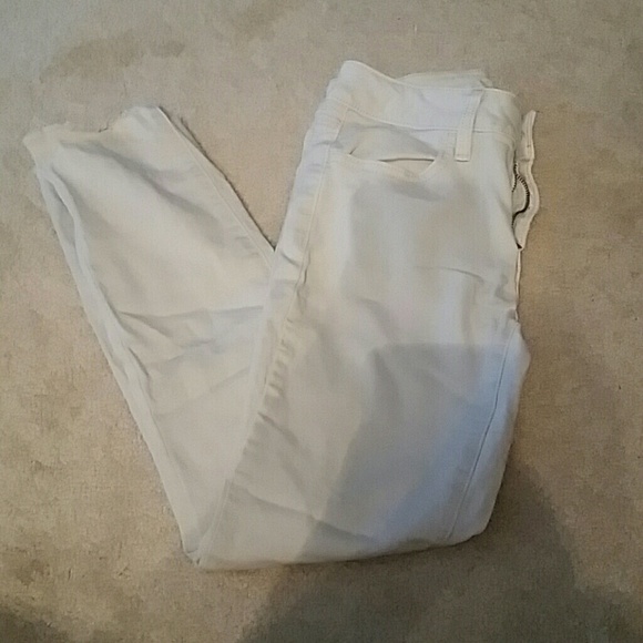 Creme cropped pants