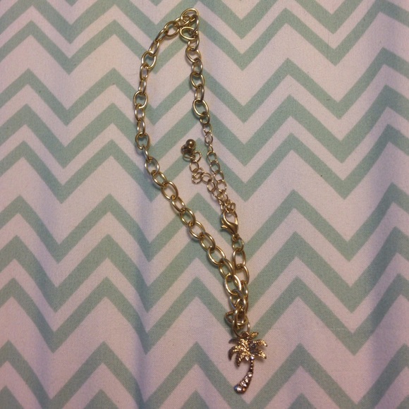 2 Anklets