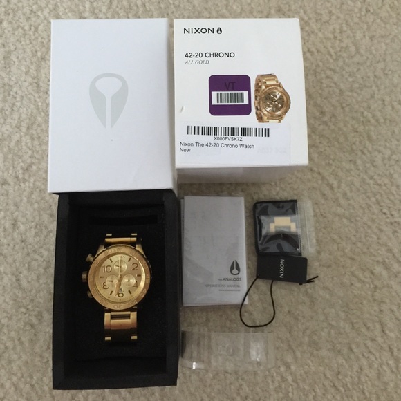 Nixon Chrono 42-20 all gold woman watch
