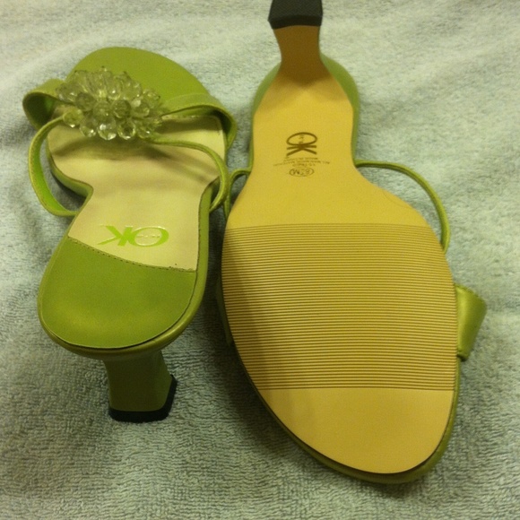 Heels - Picture 3 of 5