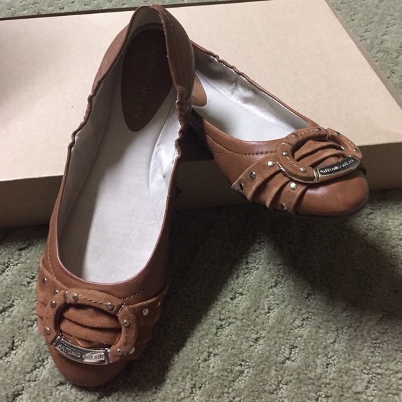 Antonio Melani flats
