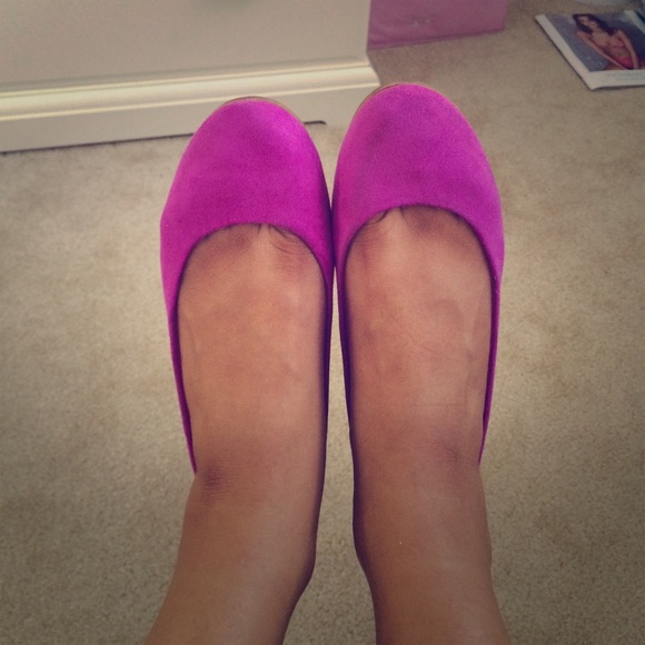 Trendy ballet flats