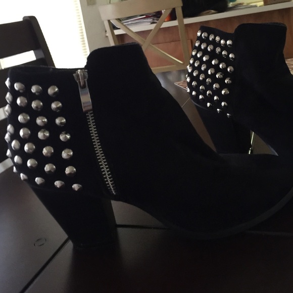 Studded short booties