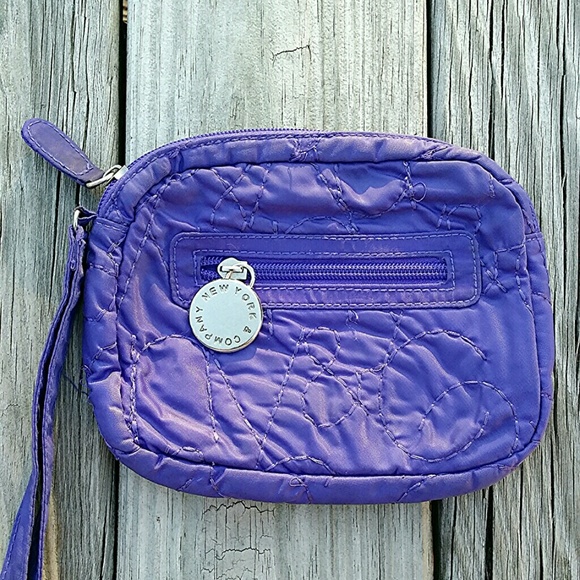 New York & Company Handbags - $5 ⭐️ Cute Lightweight Purple Clutch