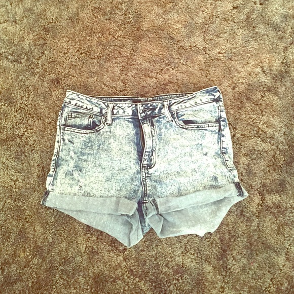 High waisted acid wash denim shorts