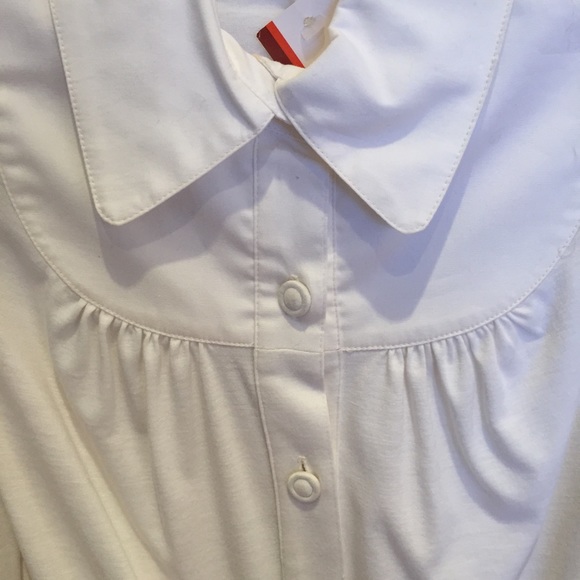 White long sleeve - Picture 3 of 4