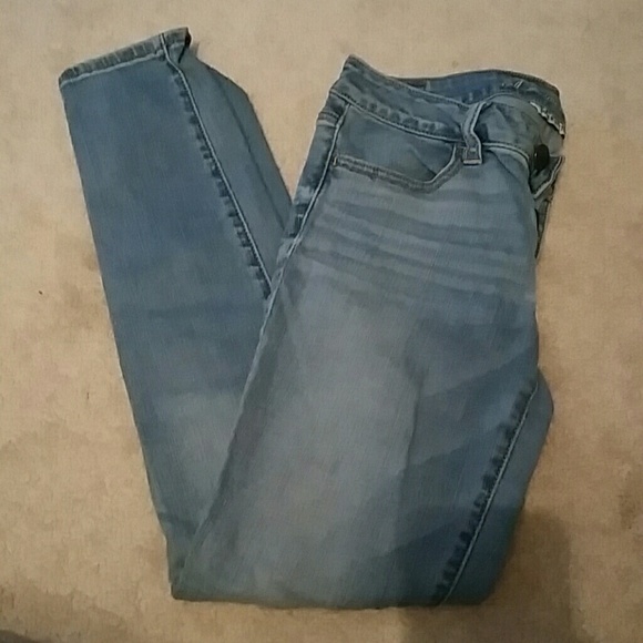 SOLD IN BUNDLE AE light wash jeggings