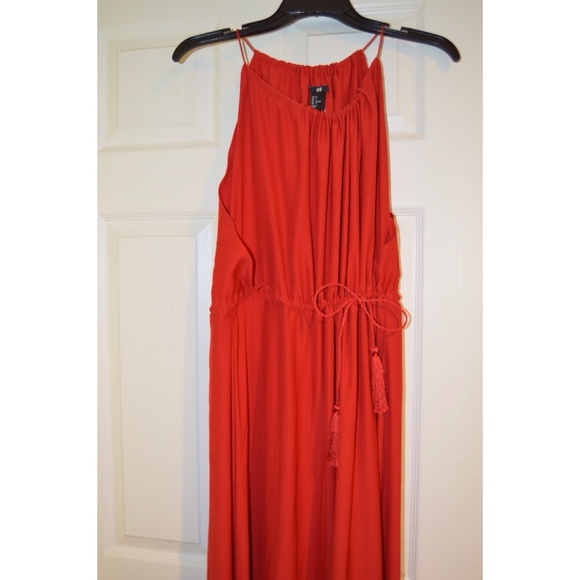 Red H&M maxi dress NWT ❤️