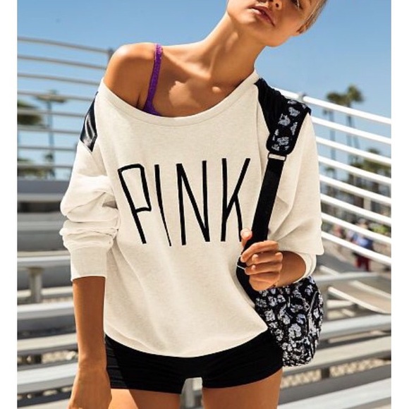 Victoria's Secret Sweaters - 💥HUGE SALE💥 Victoria's Secret Pullover