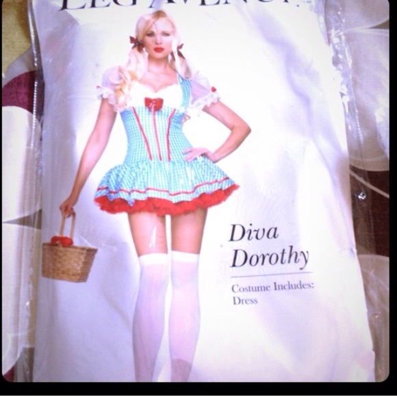 Diva Dorothy costume