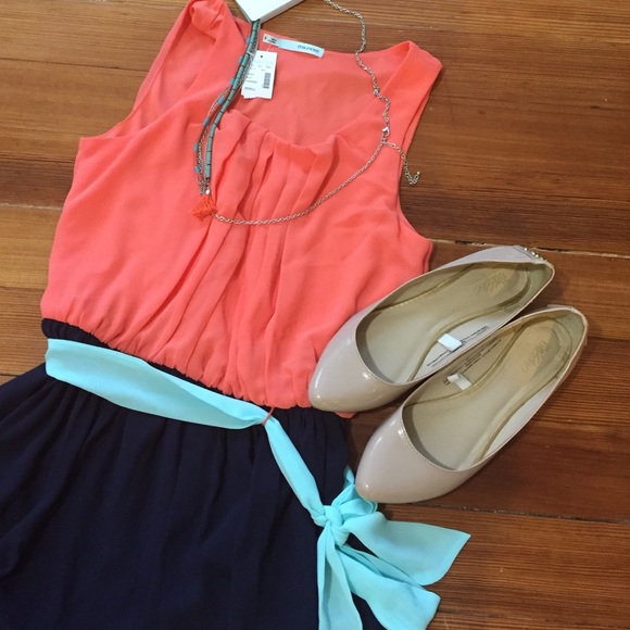 Colorful dress and necklace