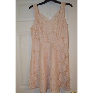 Charlotte Russe peach daisy dress 🌼