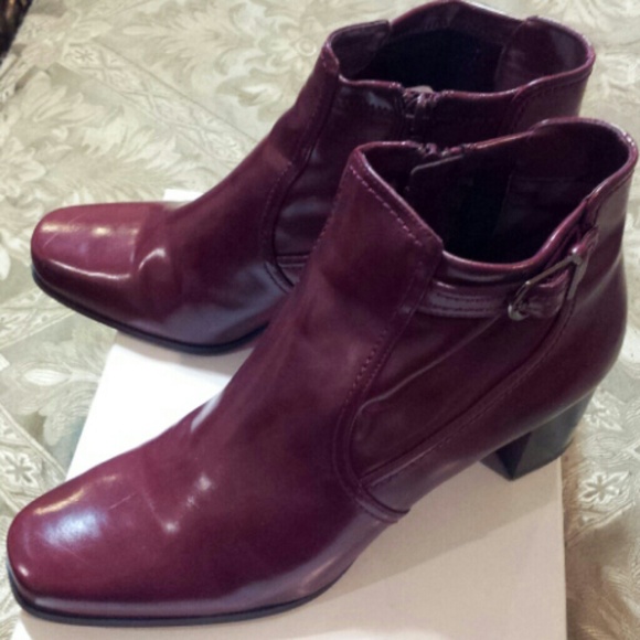 Ladies boots - Picture 2 of 4