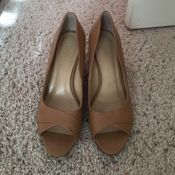SOLD Nine West nude wedges