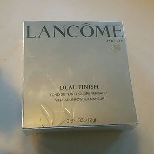 Lancome dual finish power make up