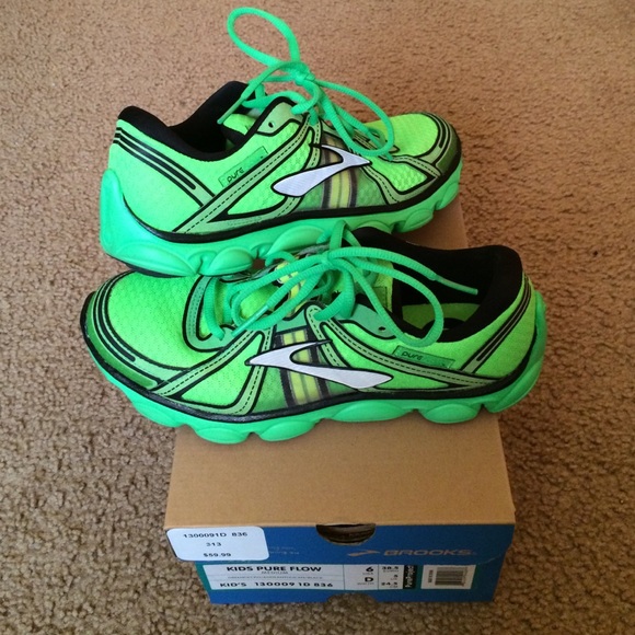 Lightly worn green brooks pure flow