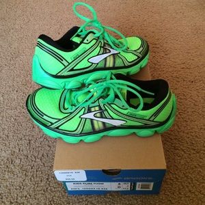 Lightly worn green brooks pure flow