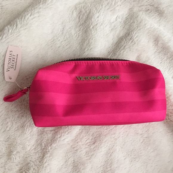 Victoria's Secret Accessories - Victoria's Secret Make Up Bag