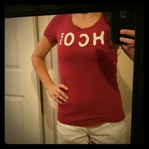 Hollister crimson fitted tee