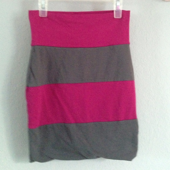 Striped pencil skirt